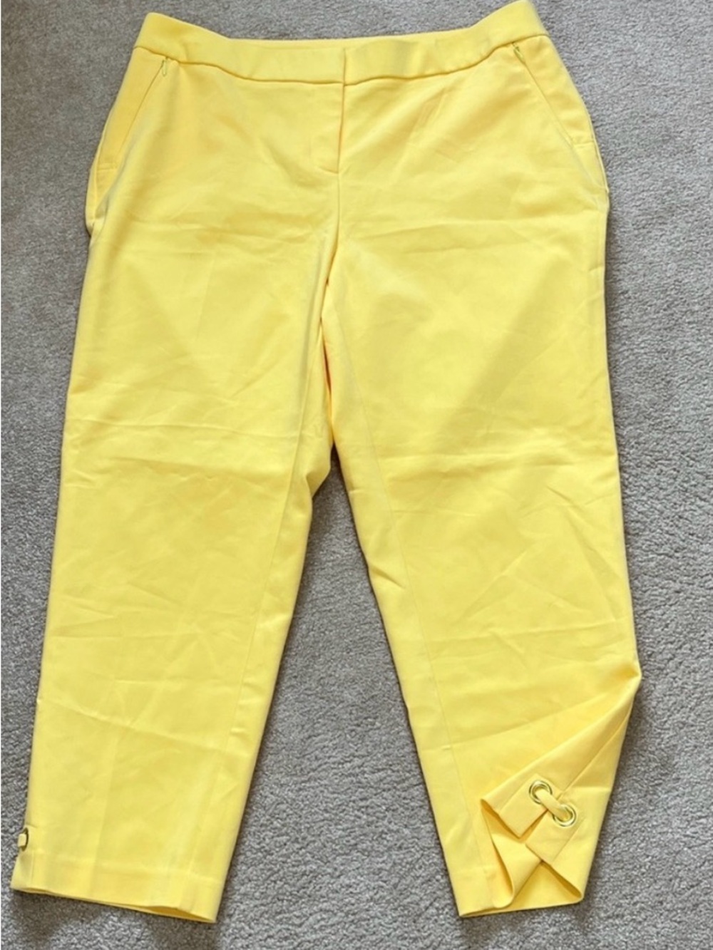 Rafaella Curvy Cropped Pants Yellow Sz 10 Zipper pockets Ankle embellishment